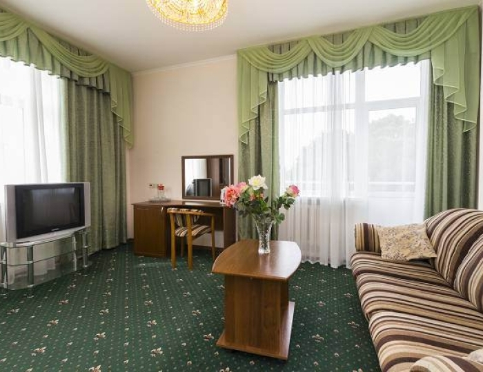 Люкс 2-местный 2-комнатный (корпус 2) - Санаторий «им. Димитрова» Кисловодск